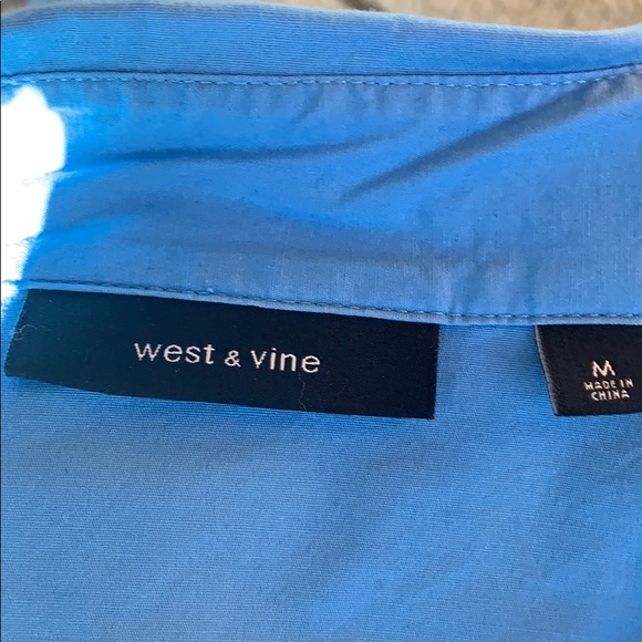 Woman’s button up blouse in pale blue - Picture 4 of 4